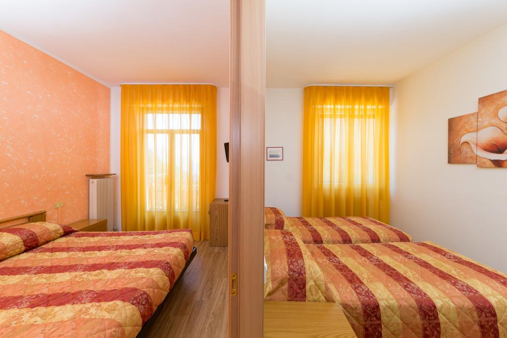 Hotel Antica Croce - Gardaslowemotion Тено Екстериор снимка